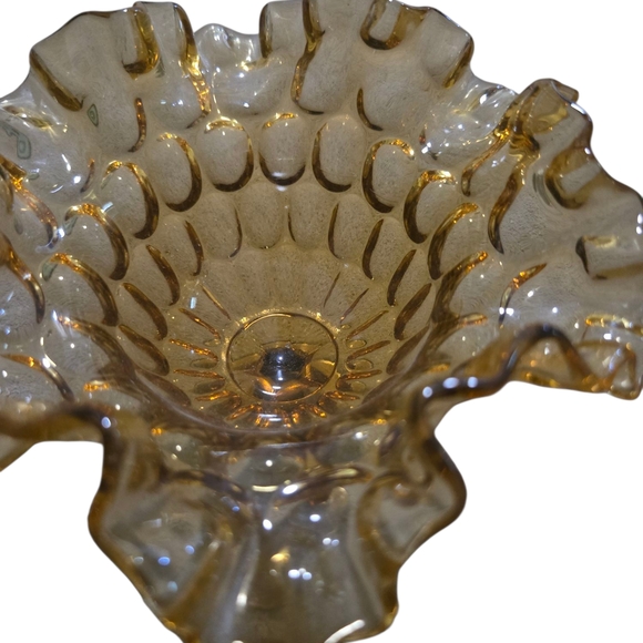 Elegant Gold Glass Vase - Picture 3 of 4